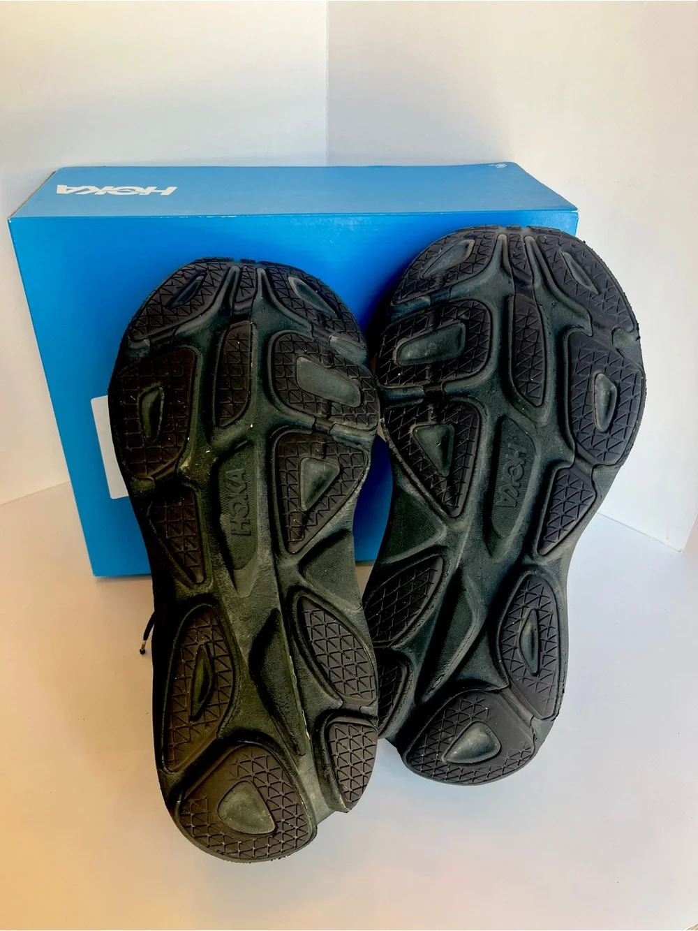 Hoka One One Men’s Black Athletic Running Shoes - Chunky Cushioned Trainer